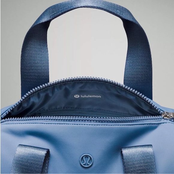 LULULEMON Knit Nylon Mini Barrel Duffle Bag 5L in Oasis Blue *RARE* NWT - Picture 2 of 16